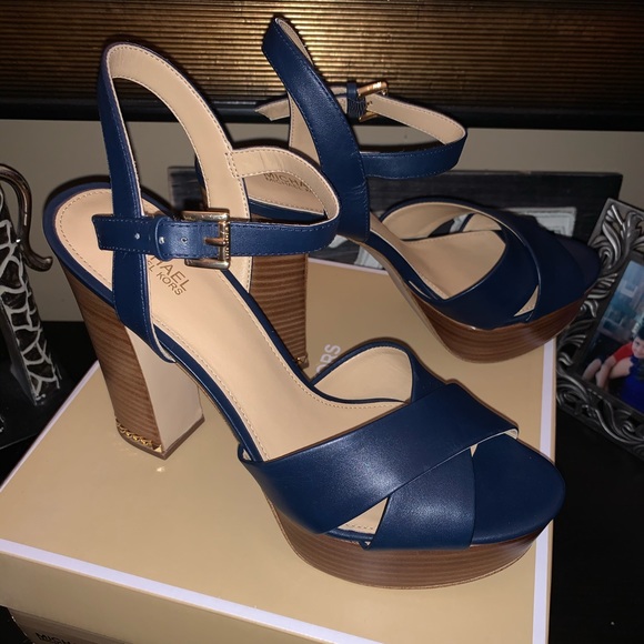 Michael Kors platform leather Morgana - Picture 2 of 4